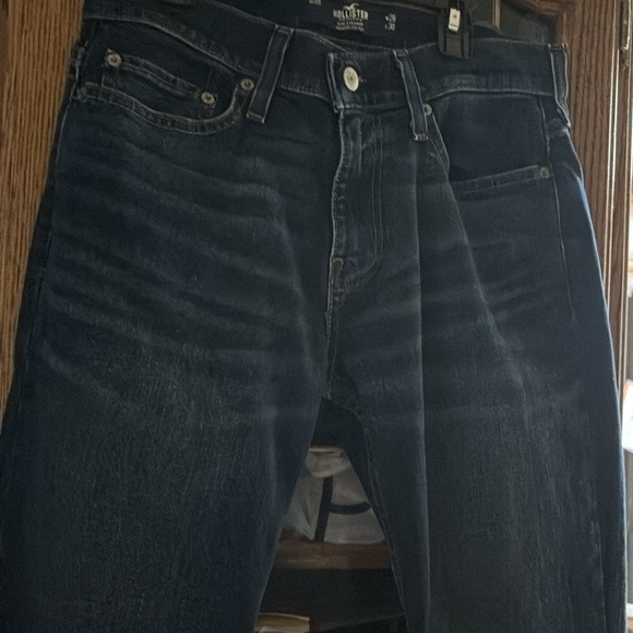 Like new Hollister Jeans size 28 - Picture 3 of 7